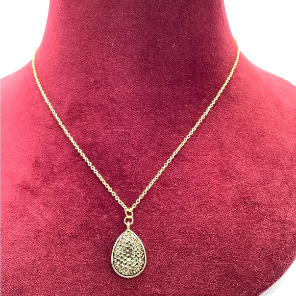 Tear Drop Stone Set Pendant and Chain (3 for $15) - Picture 3 of 6